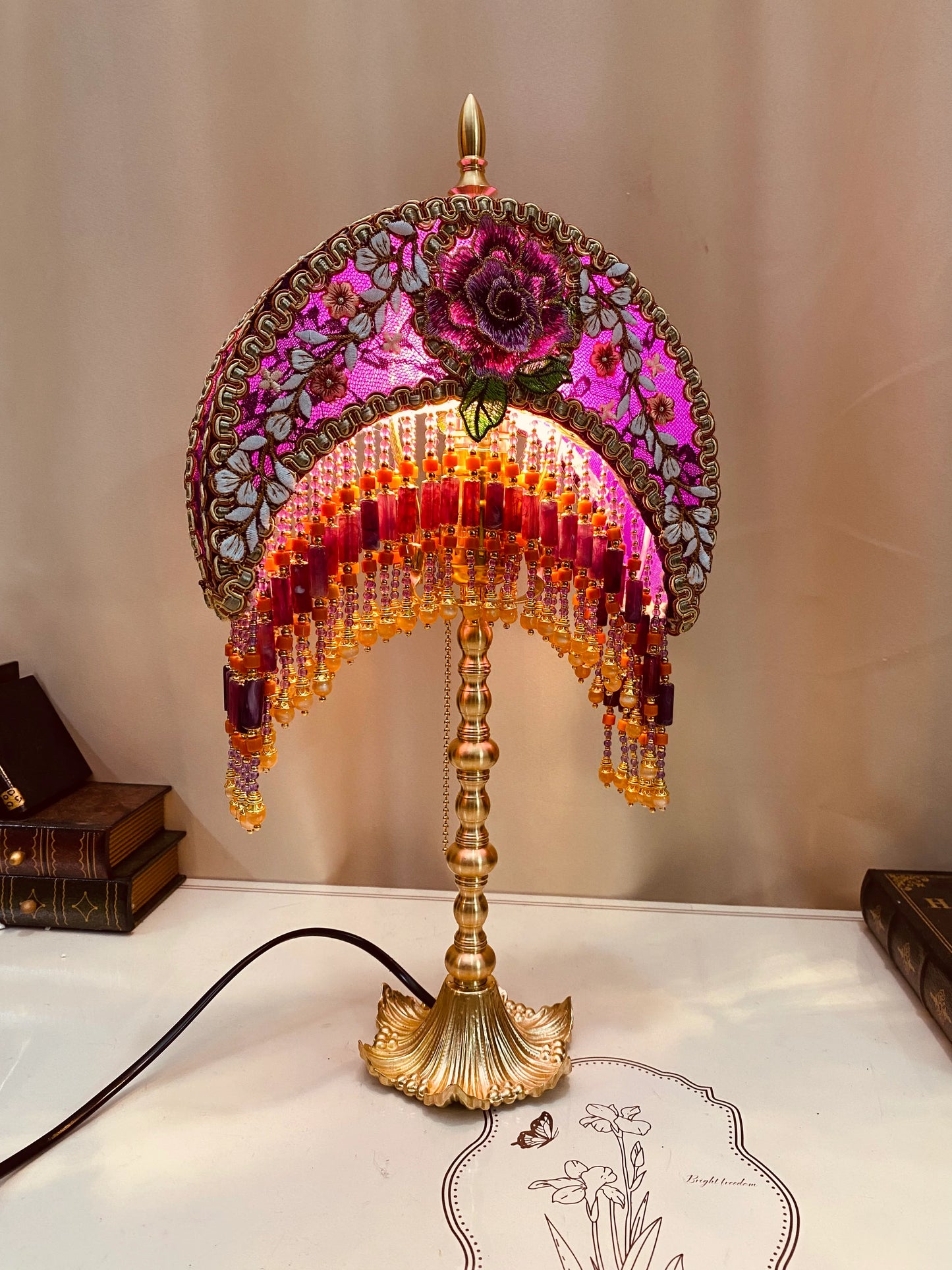 Vintage Flower Print Table Lamp